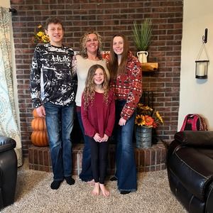 Meet your Posher, April